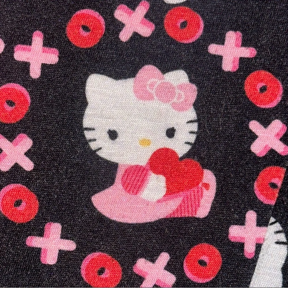 💞 Little Girls Size XS (4-5) 2-Piece Sanrio Hello Kitty Heart Pajama Set